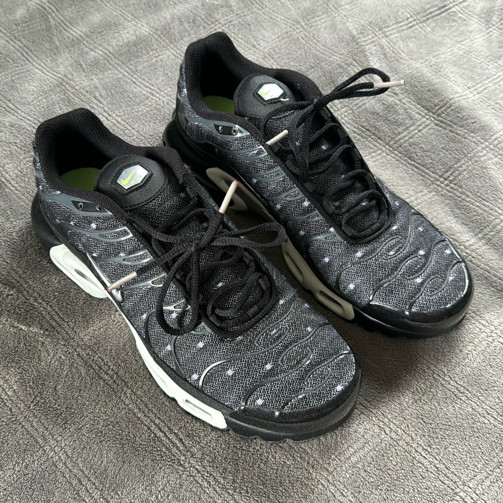 Men’s Nike Air Max Plus Sneakers